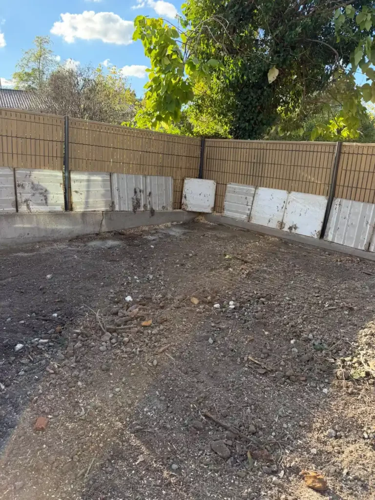 Jardin après abattage et dessouchage d’un arbre à Romagnat